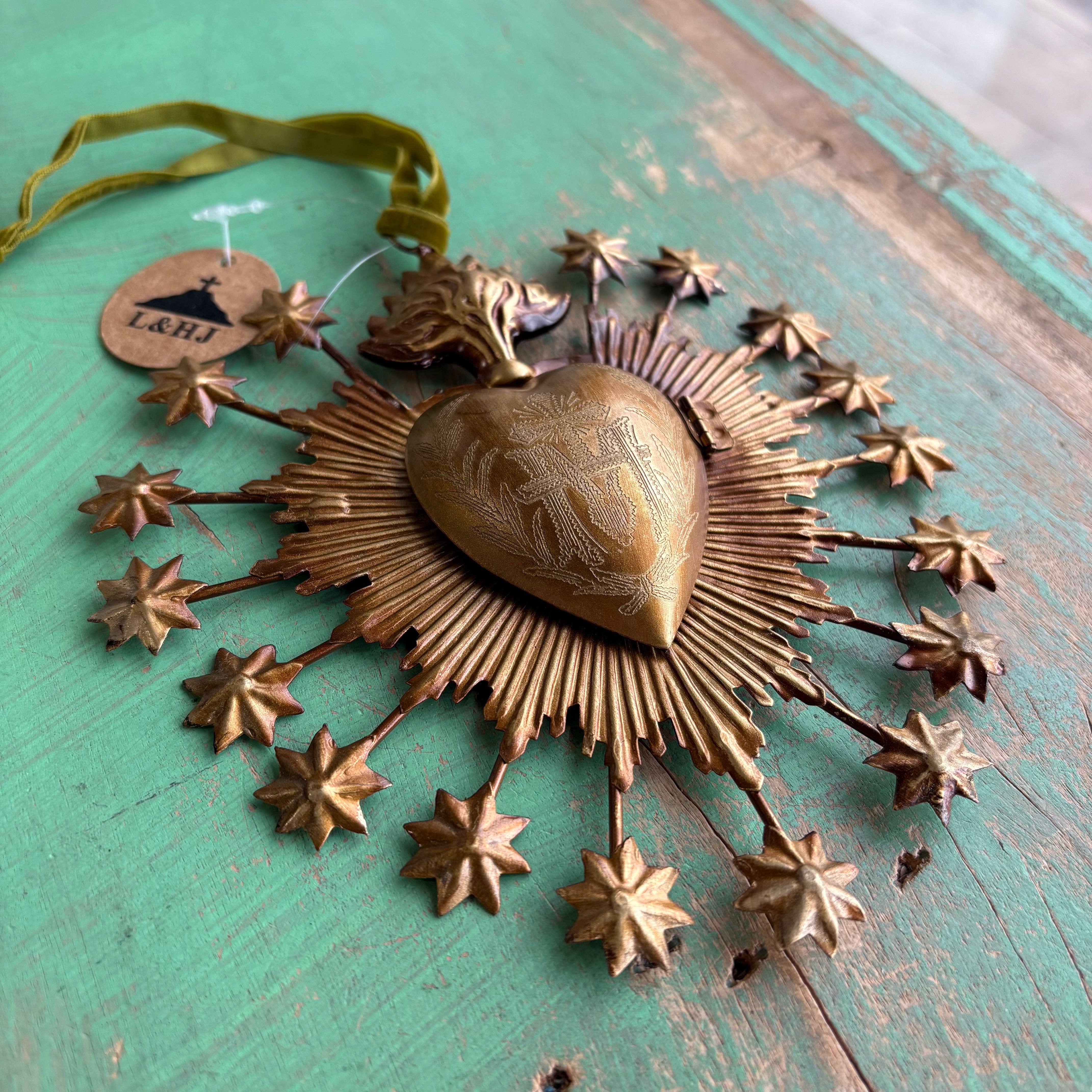 Ex-Voto Sacred Heart Box – Love & Honor Jesus