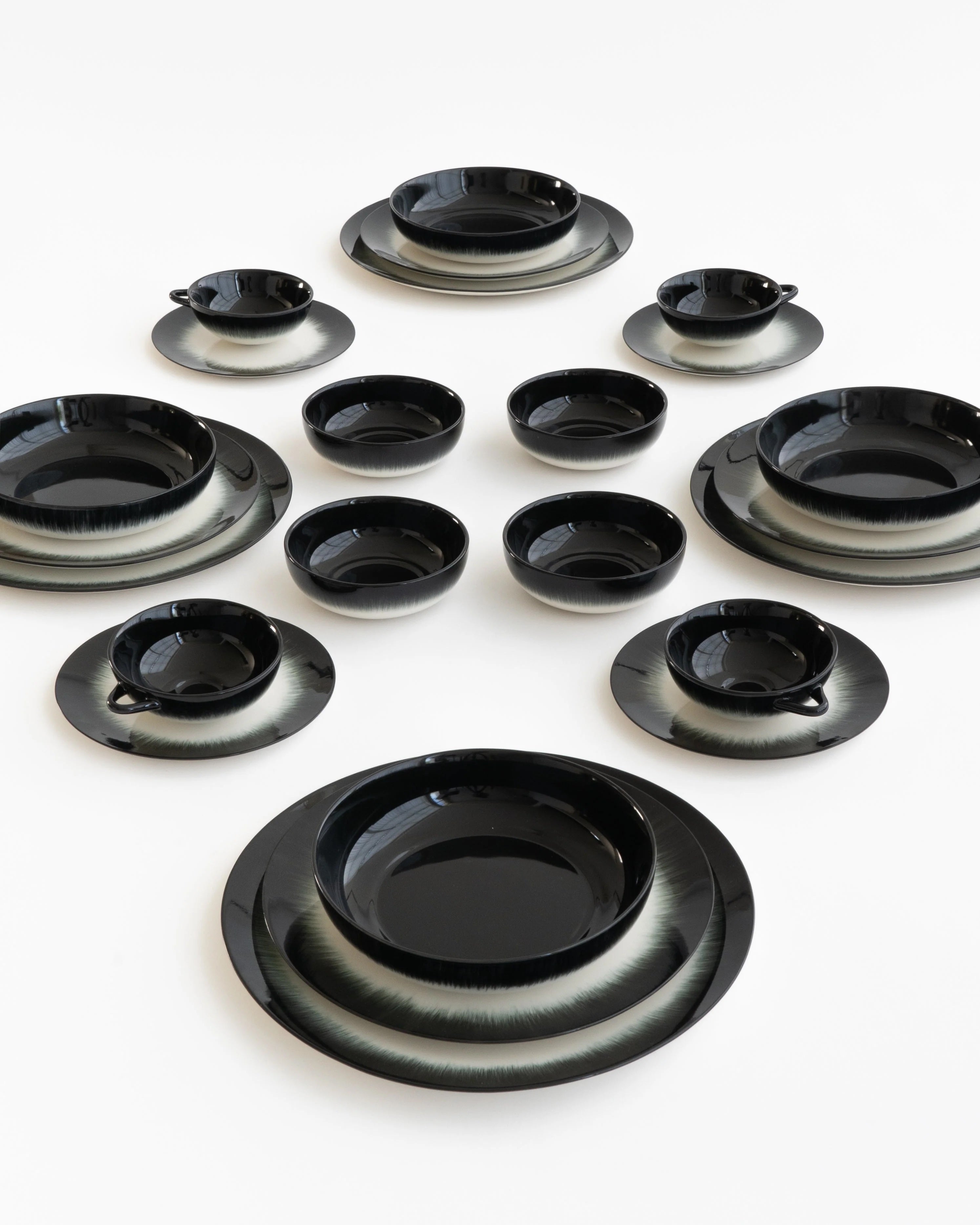 Dé Deep Plates, Variation B.