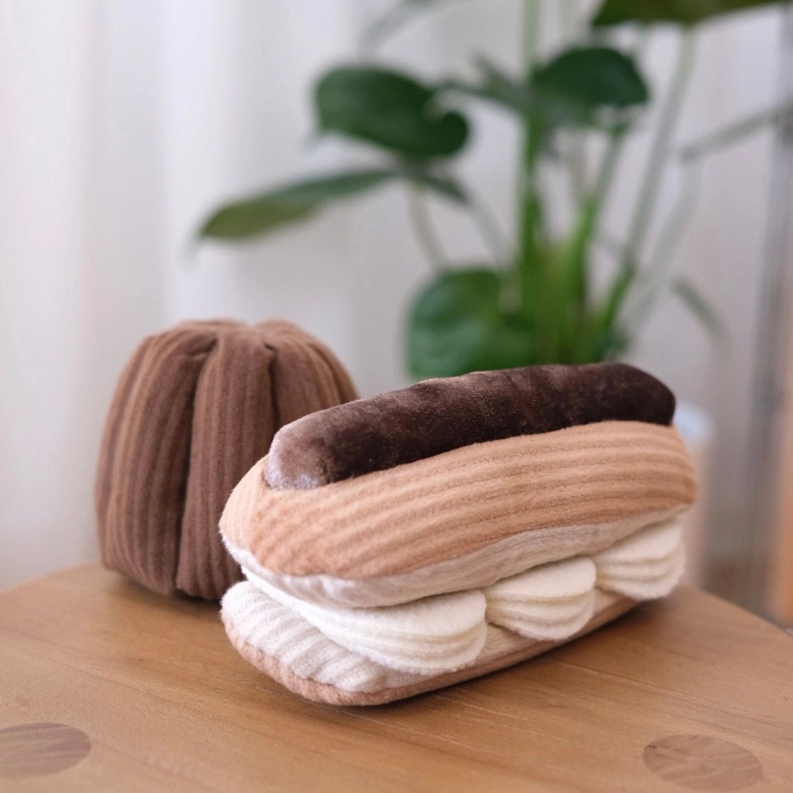 Eclair Enrichment Dog Toy
