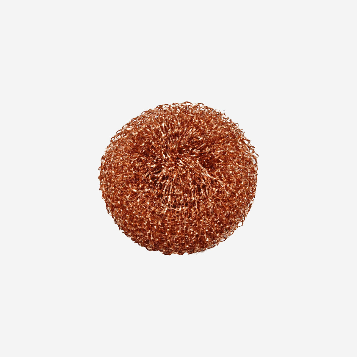 Ball of tightly spun copper thread with a warm metallic shine, on a plain background – Andrée Jardin