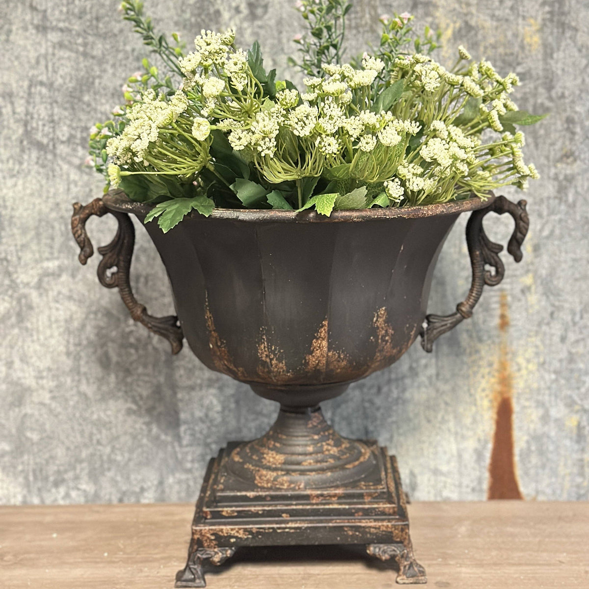 Distressed Black Iron Urn – Vagabond Vintage