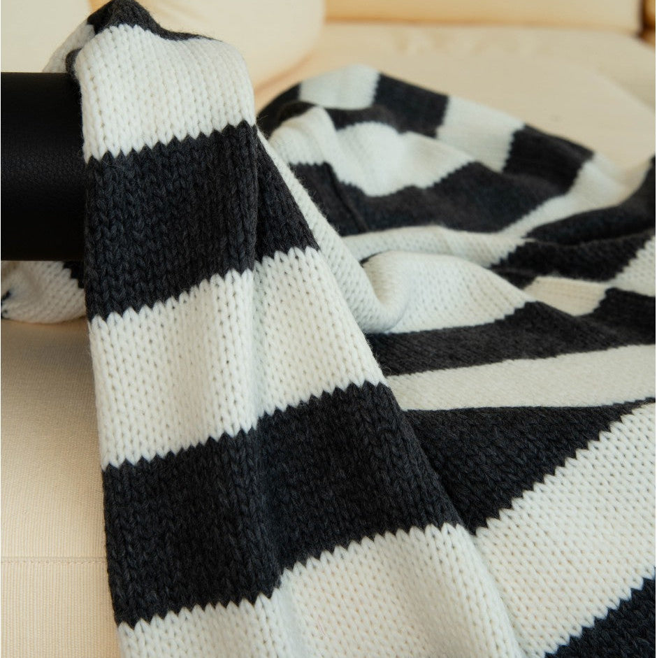 Carnac Throw Blanket