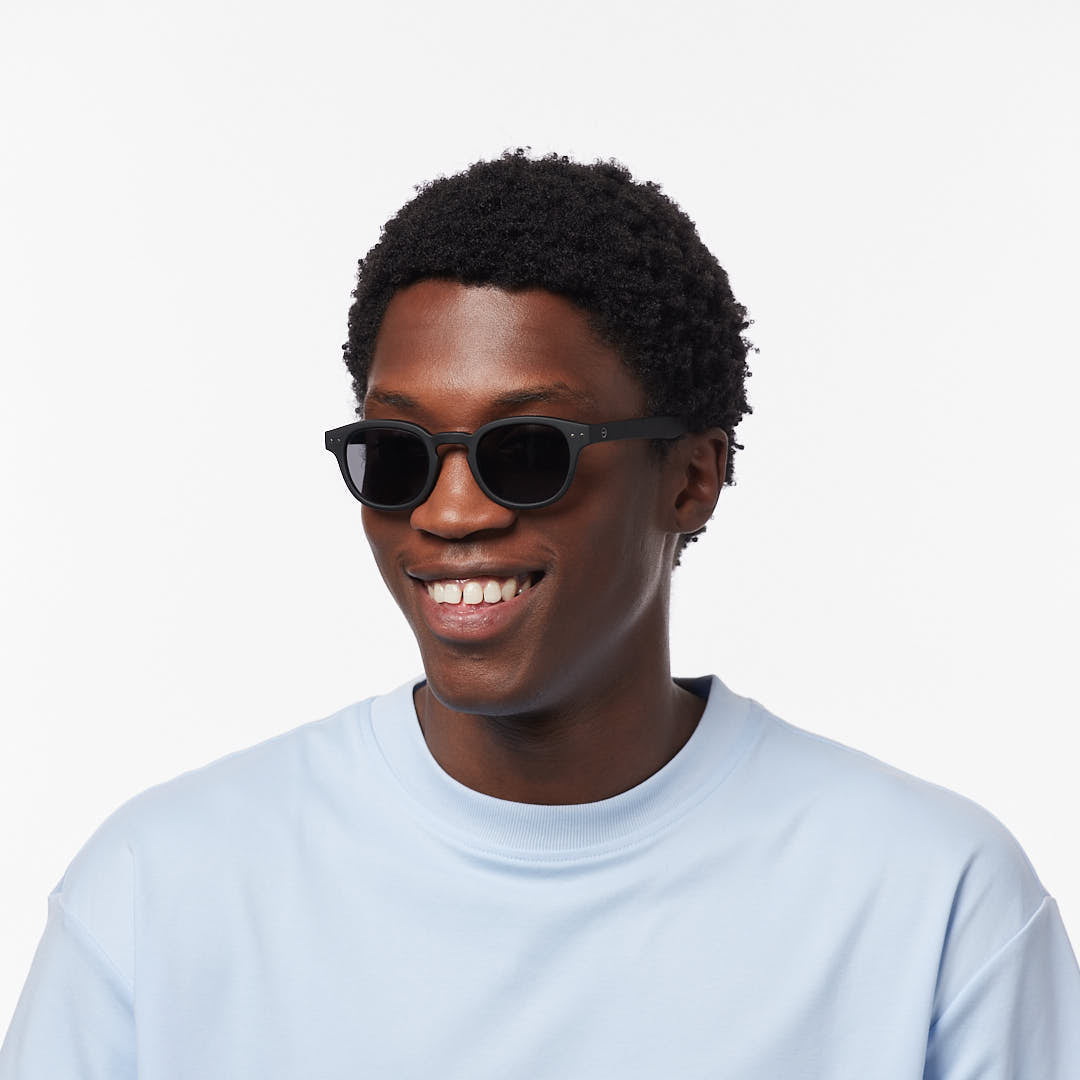 IZIPIZI SUN #C sunglasses in Black, worn