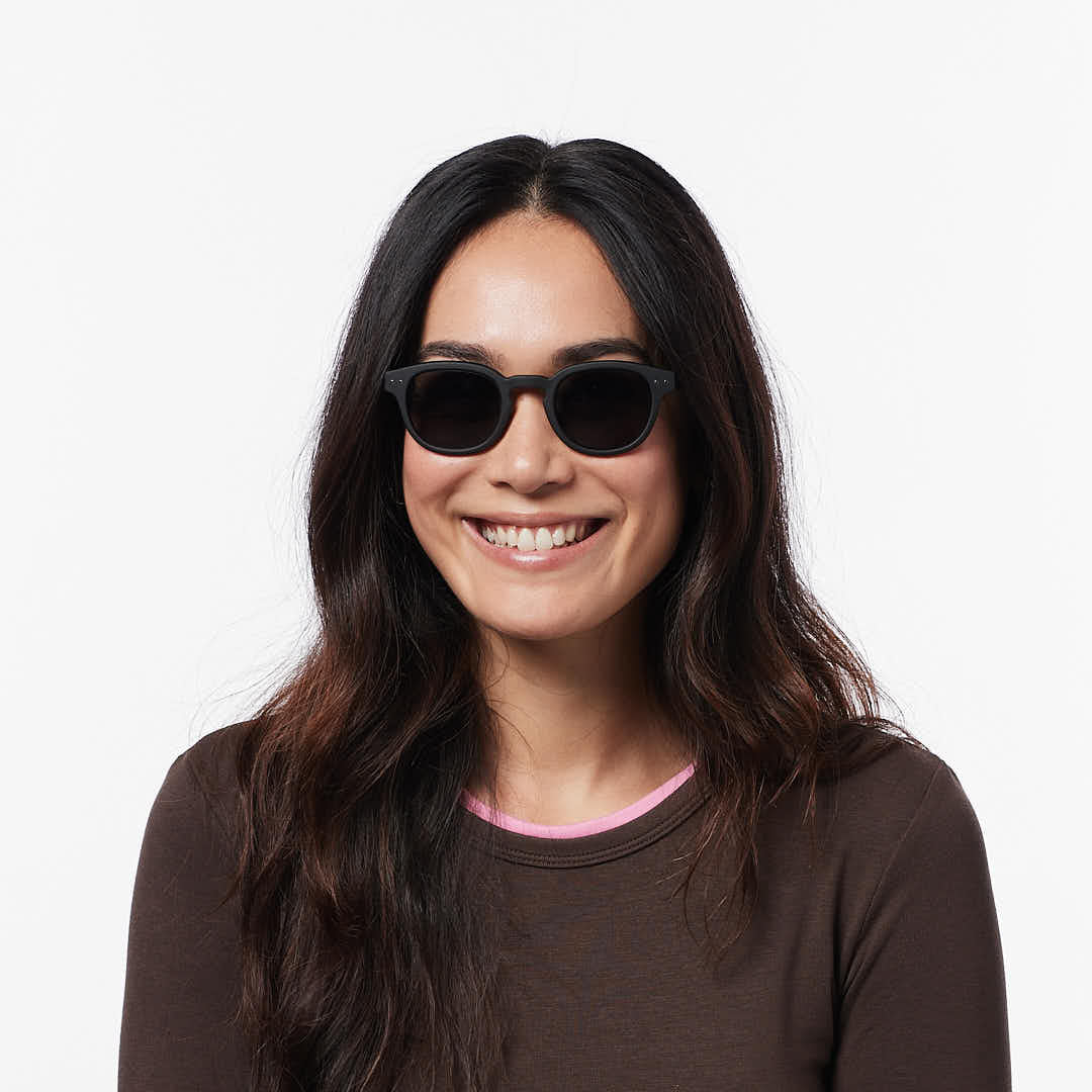 IZIPIZI SUN #C sunglasses in Black, worn