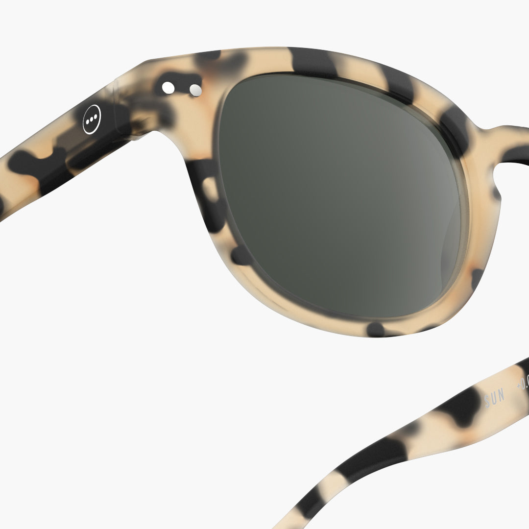 IZIPIZI SUN #C sunglasses in Light Tortoise, three-quarter view