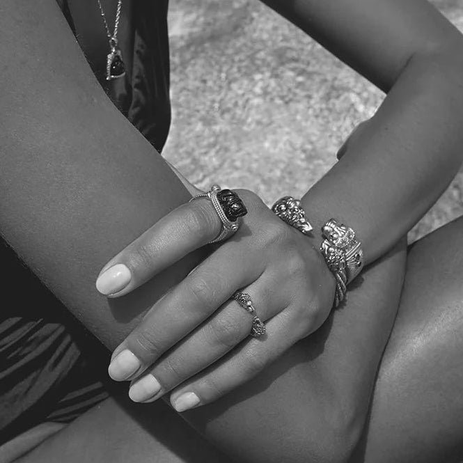 Aya Amulet Onyx Ring