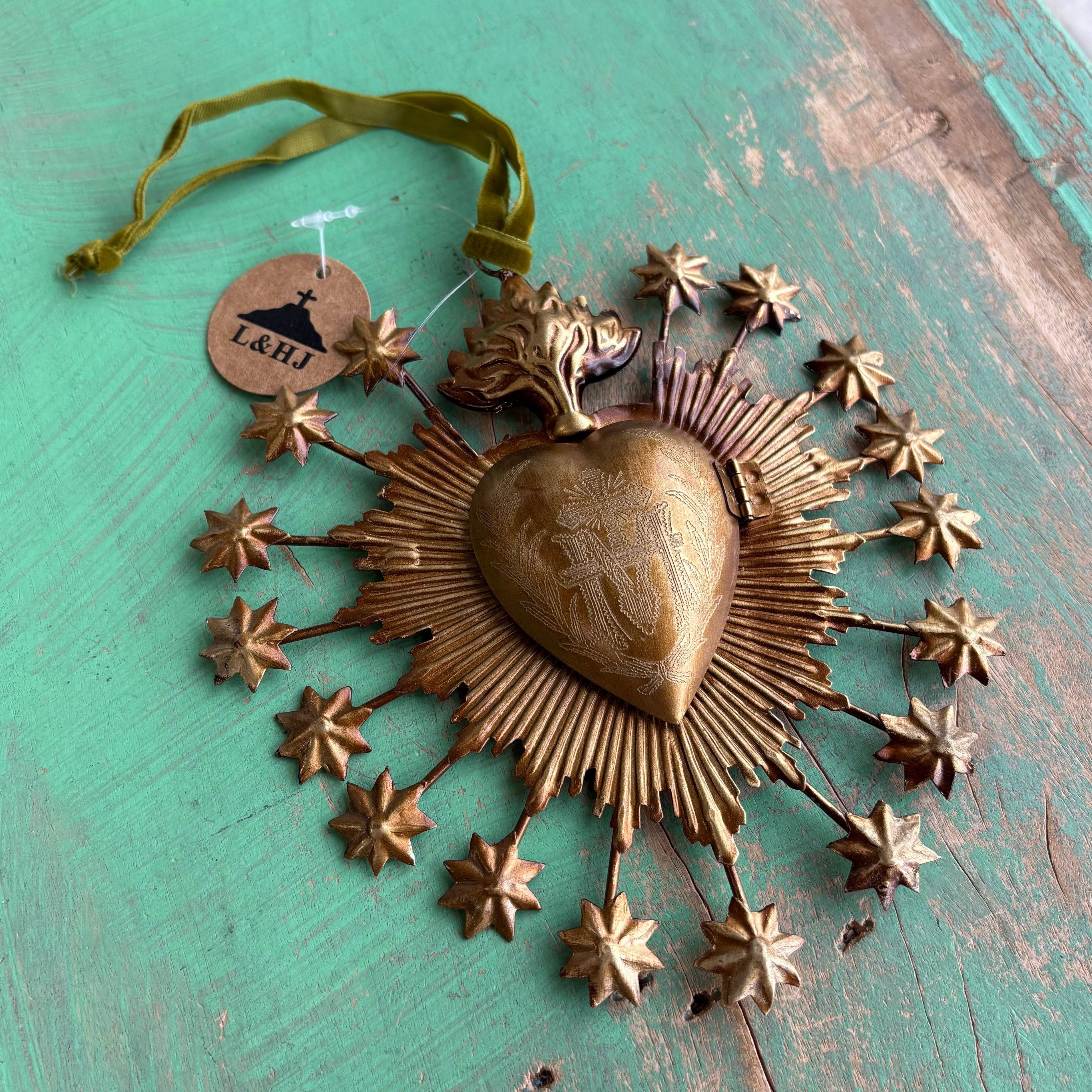 Ex-Voto Sacred Heart Box – Love & Honor Jesus