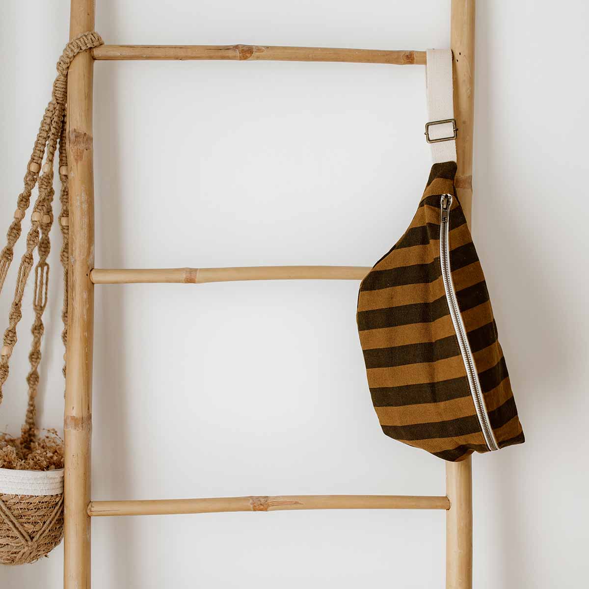 Bum Bag Cumin – Stripes – Rose in April