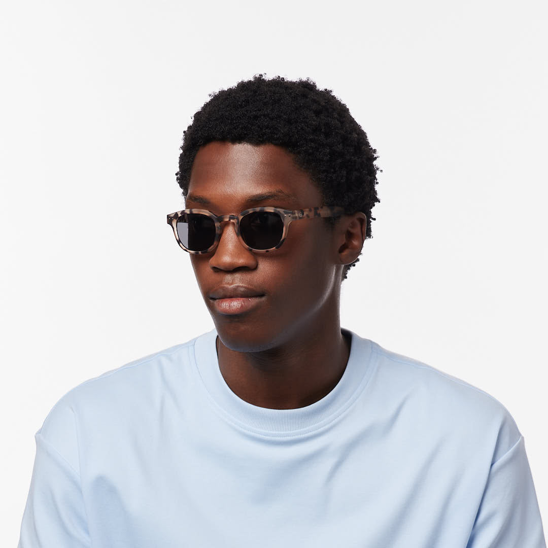 IZIPIZI SUN #C sunglasses in Light Tortoise, worn